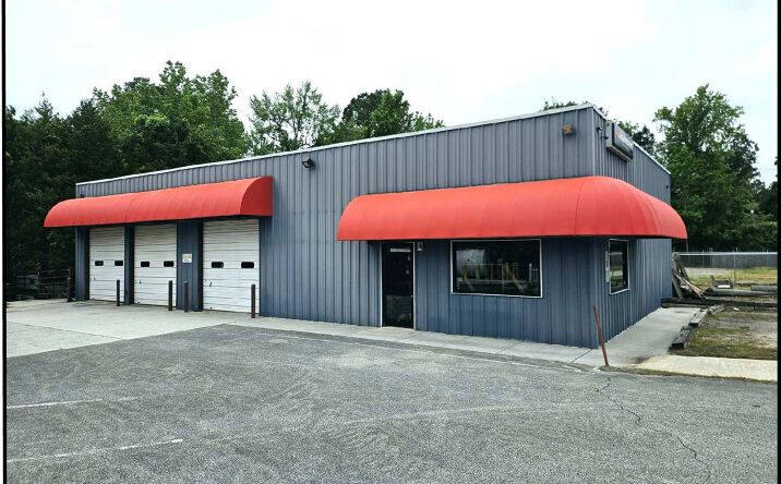 Pictures of Retail, Industrial property located at 16646 Highway 17, Hampstead, NC 28443 for lease - image #1
