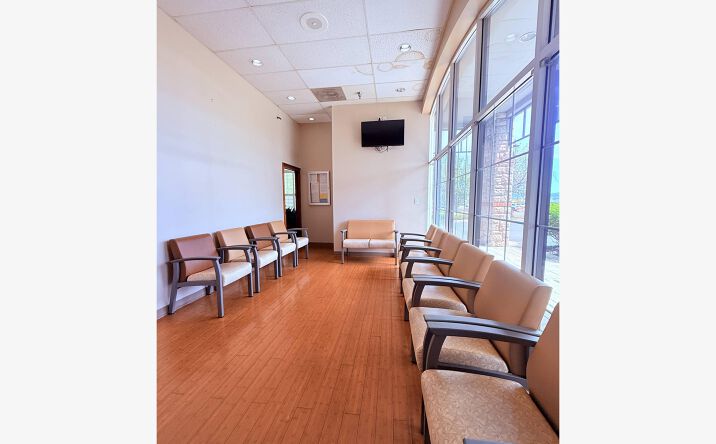 Pictures of Office, Special Purpose property located at 2021 Hamilton Place Boulevard, Chattanooga, TN 37421 for lease - image #1