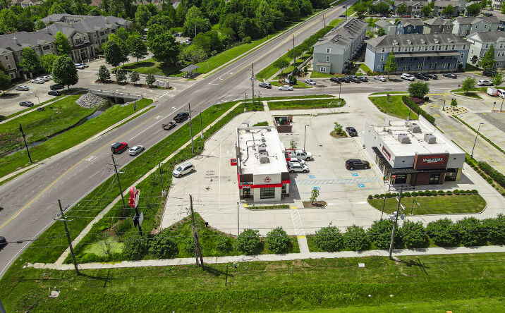 Pictures of Retail, Restaurant property located at 5947 Creek Centre Drive, Baton Rouge, LA 70820 for lease - image #1