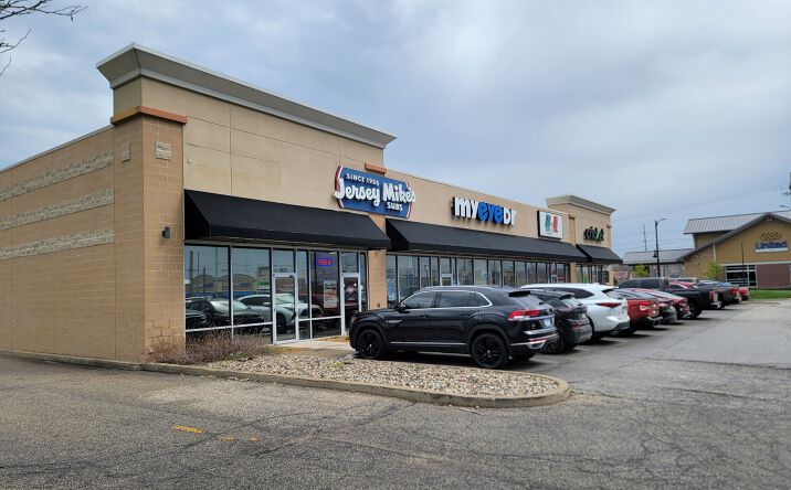 Pictures of Retail, Office property located at 315 W IRELAND RD, SOUTH BEND, IN 46614-3845 for lease - image #1