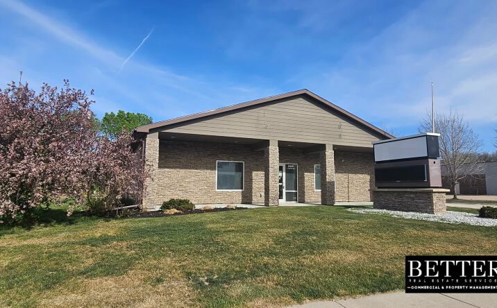 Pictures of Office, Special Purpose property located at 309 South Lincoln Avenue, York, NE 68467 for lease - image #1