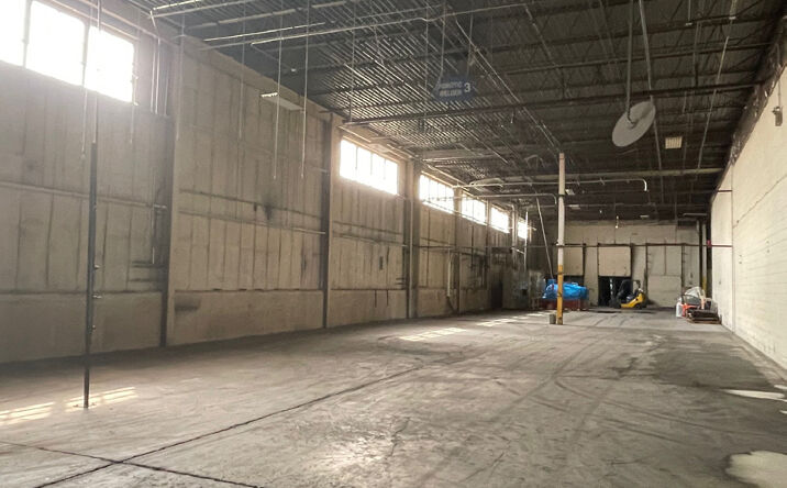 Pictures of Industrial property located at 5570 70th Place, Bedford Park, IL 60638 for lease - image #1