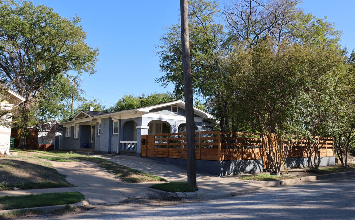 Pictures of Retail, Office property located at 1211 South Lake Street, Fort Worth, TX 76104 for lease - image #1