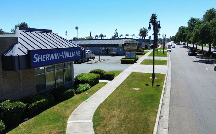 Pictures of Retail, Restaurant property located at 920 South Cherokee Lane, Lodi, CA 95240 for lease - image #1