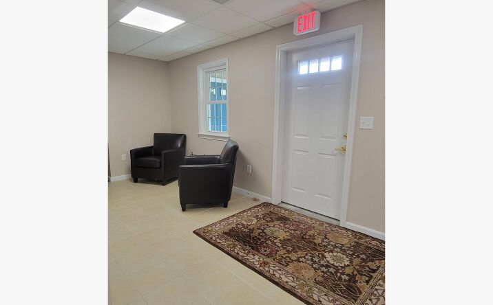 Pictures of Office, Special Purpose property located at 1B Commons Drive, Londonderry, NH 03053 for lease - image #1