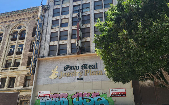 Pictures of Retail property located at 640 South Broadway, Los Angeles, CA 90014 for lease - image #1