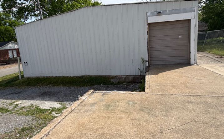 Pictures of Industrial property located at 215 North Boyers Avenue, Gallatin, TN 37066 for lease - image #1
