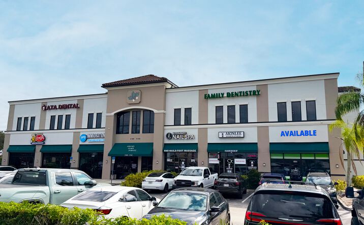 Pictures of Retail property located at 3180 South John Young Parkway, Kissimmee, FL 34746 for lease - image #1