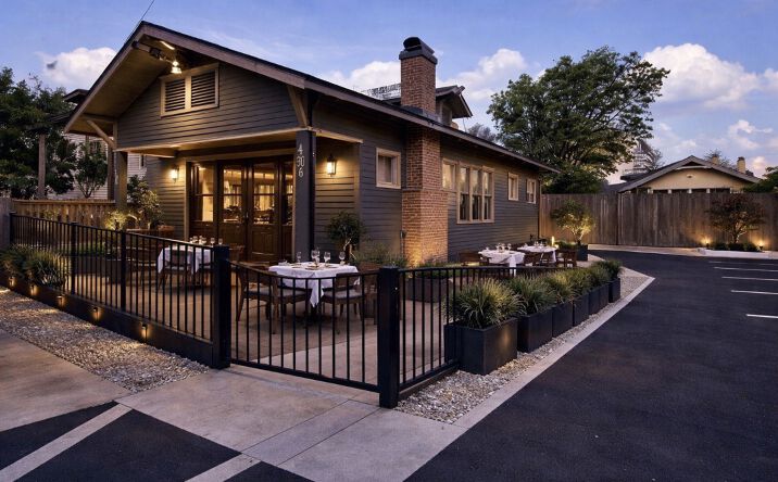Pictures of Restaurant property located at 511 Richmond Avenue, Houston, TX 77006 for lease - image #1