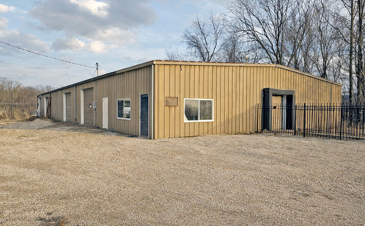 Pictures of Office, Industrial property located at 900 South 45th Street, Mt Vernon, IL 62864 for lease - image #1