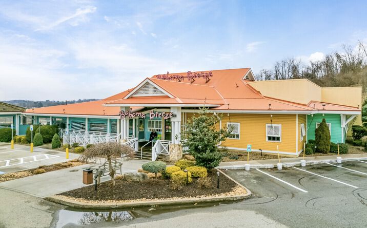 Pictures of Retail, Restaurant, Special Purpose property located at 6100 Robinson Centre Drive, Pittsburgh, PA 15205 for lease - image #1