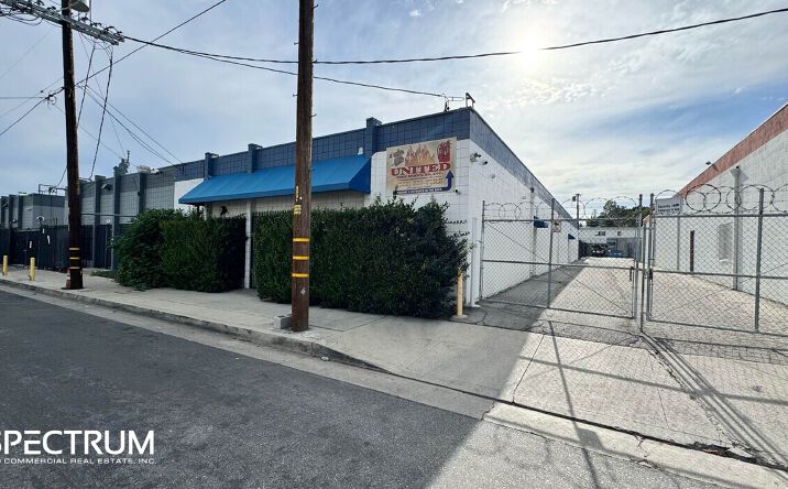 Pictures of Industrial property located at 8755 REMMET AVE, CANOGA PARK, CA 91304-1519 for lease - image #1