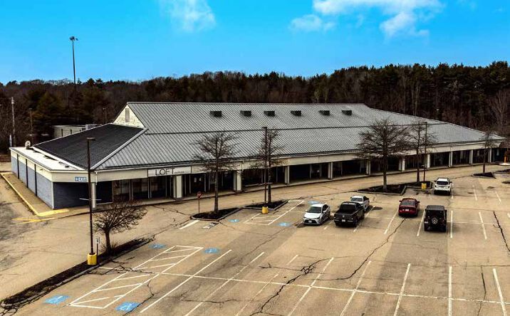 Pictures of Retail property located at 283 Route 1, Kittery, ME 03904 for lease - image #1