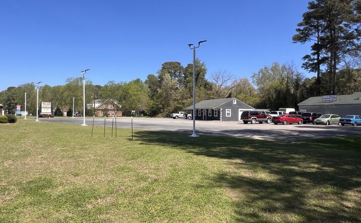 Pictures of Retail property located at 1925 South George Washington Memorial Highway, Gloucester Point, VA 23062 for lease - image #1
