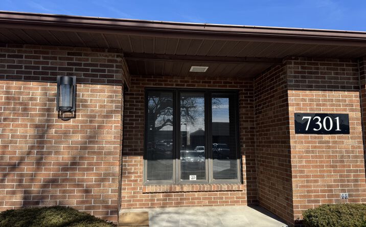 Pictures of Office property located at 7301 West Jefferson Boulevard, Fort Wayne, IN 46804 for lease - image #1