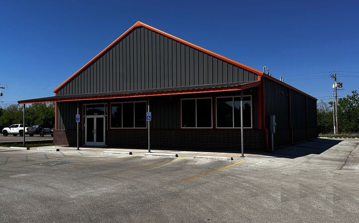Pictures of Retail property located at 3950 Catclaw Dr, Abilene, TX 79606 for lease - image #1