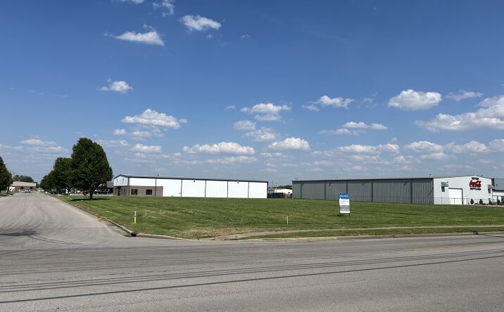 Pictures of Office, Industrial property located at 4157 VINCENT STATION DR, OWENSBORO, KY 42303 for lease - image #1