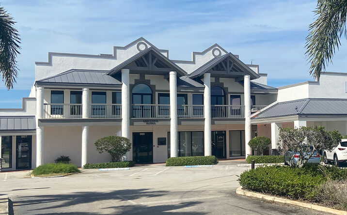 Pictures of Office property located at 969 Southeast Federal Highway, Stuart, FL 34994 for lease - image #1