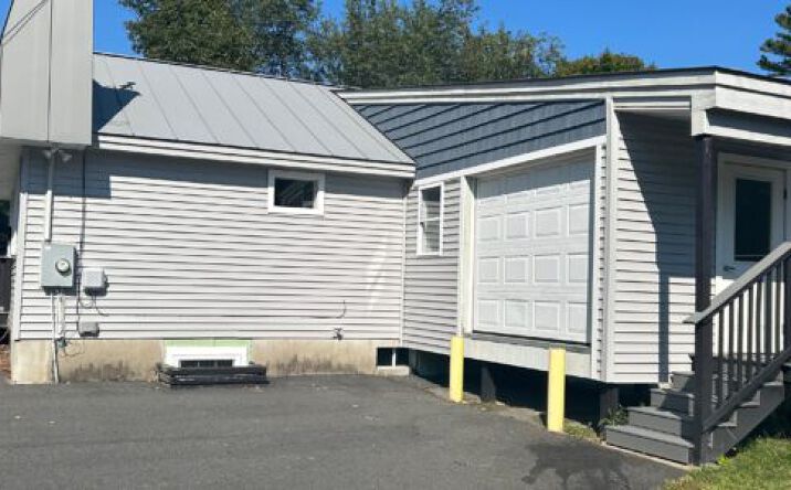 Pictures of Retail property located at 259 DC Highway, Lebanon, NH 03766 for lease - image #1