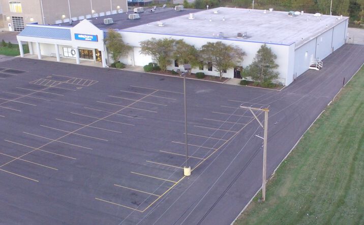 Pictures of Industrial property located at 420 Hill Avenue, Aurora, IL 60505 for lease - image #1