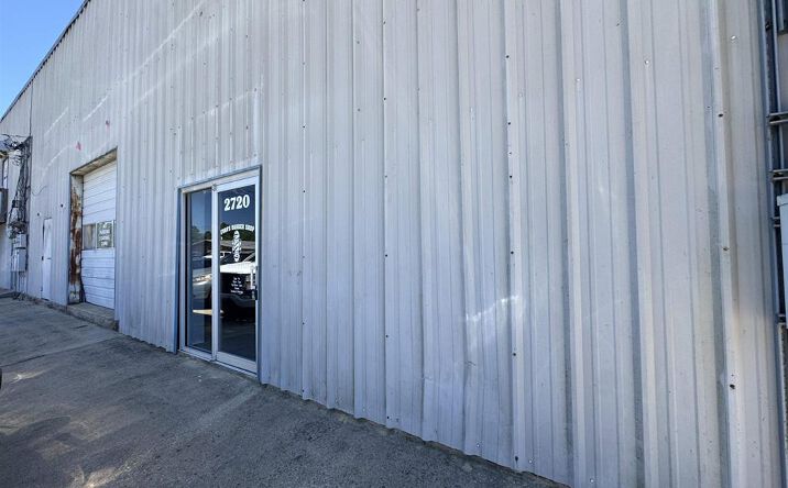 Pictures of Office, Industrial, Special Purpose property located at 2720 Texas 12, Vidor, TX 77662 for lease - image #1