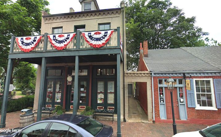 Pictures of Retail, Office property located at 416 S Main St, Saint Charles, MO 63301 for lease - image #1