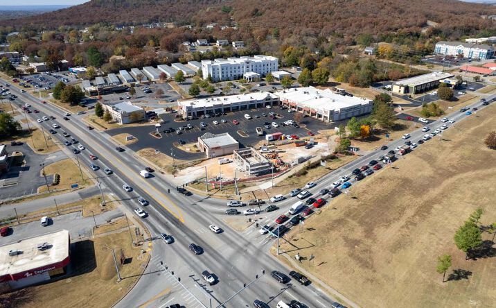 Pictures of Retail property located at 2612 M.L.K. Jr Blvd, Fayetteville, AR 72701 for lease - image #1