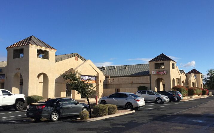 Pictures of Retail, Office, Industrial property located at 1727 North Arizona Avenue, Chandler, AZ 85225 for lease - image #1