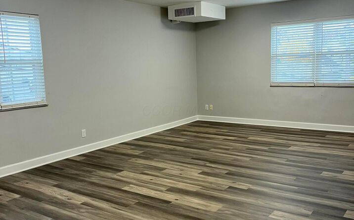 Pictures of Office property located at 111 W Wheeling Street #210, Lancaster, OH 43130 for lease - image #1