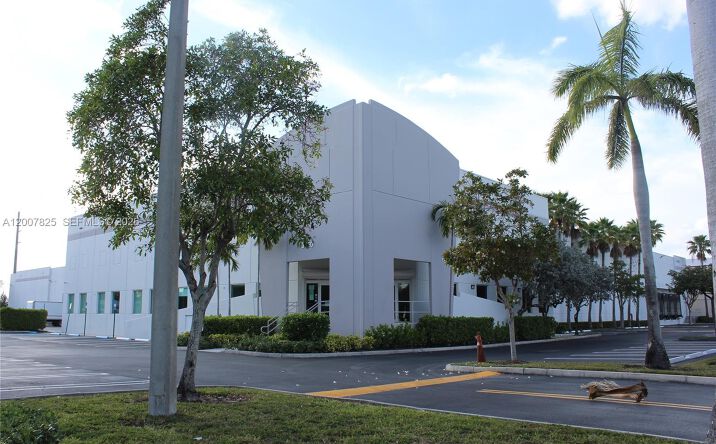 Pictures of Industrial property located at 3450 NW 115th Ave, Doral, FL 33178 for lease - image #1