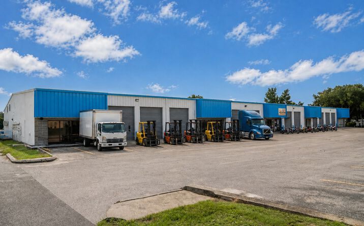 Pictures of Industrial property located at 3418 N ORANGE BLOSSOM TR, ORLANDO, FL 32804 for lease - image #1