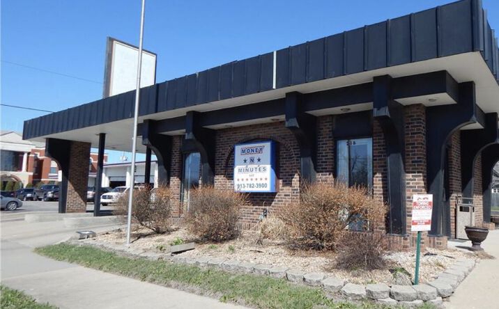 Pictures of Restaurant, Office, Retail property located at 218 South Kansas Avenue, Olathe, KS 66061 for lease - image #1