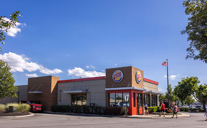 Pictures of Retail property located at 4 Memorial Dr, Lodi, NJ 07644 for lease - image #1