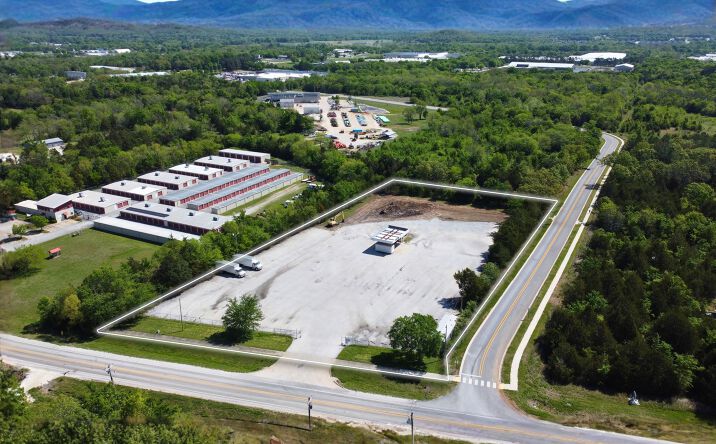 Pictures of Industrial property located at 2760 S City Lake Road, Fayetteville, AR 72701-7194 for lease - image #1