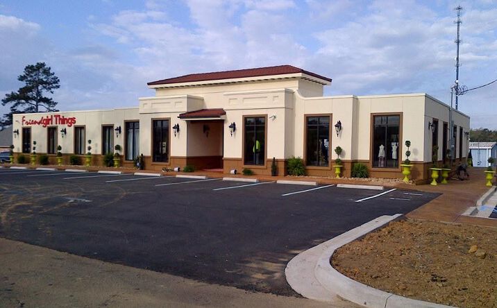 Pictures of Retail, Office, Restaurant property located at 1410 Apache Drive, McComb, MS 39648 for lease - image #1