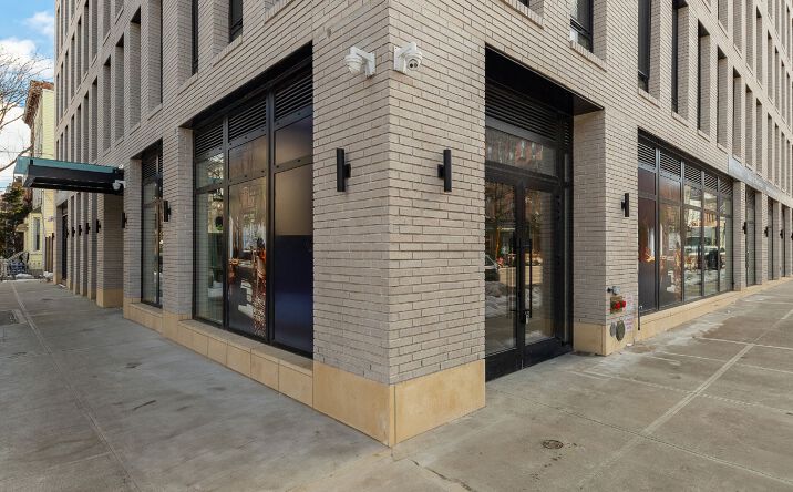 Pictures of Retail, Restaurant property located at 1040 Manhattan Ave, Brooklyn, NY 11222 for lease - image #1
