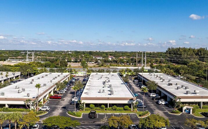Pictures of Office property located at 5400 S University Dr, Davie, FL 33328 for lease - image #1