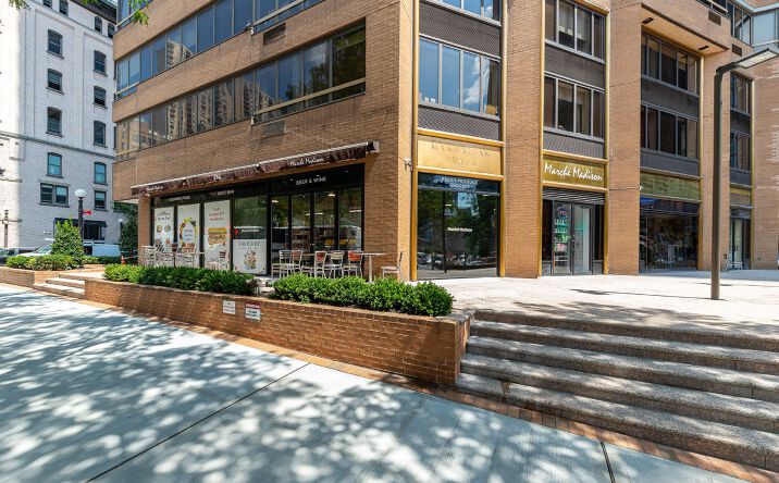 Pictures of Retail, Restaurant property located at 630 1st Ave, Murray Hill, NY 10016 for lease - image #1