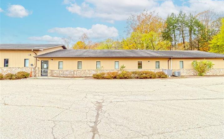 Pictures of Office property located at 1600 Wildlife Lodge Rd, New Kensington, PA 15068 for lease - image #1