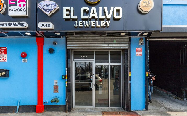Pictures of Retail property located at 3010 Jerome Ave, Bedford Park, NY 10468 for lease - image #1