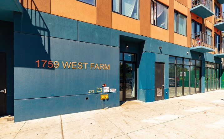 Pictures of Retail property located at 1759 West Farms Road, New York City, NY 10459 for lease - image #1