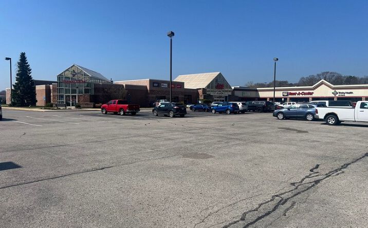 Pictures of Retail property located at 1101 S Beacon Boulevard, Grand Haven, MI 49417 for lease - image #1