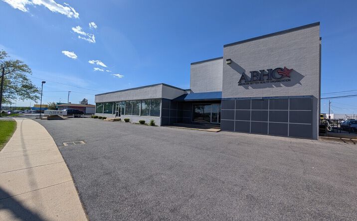 Pictures of Office property located at 667 Union Boulevard, Allentown, PA 18109 for lease - image #1