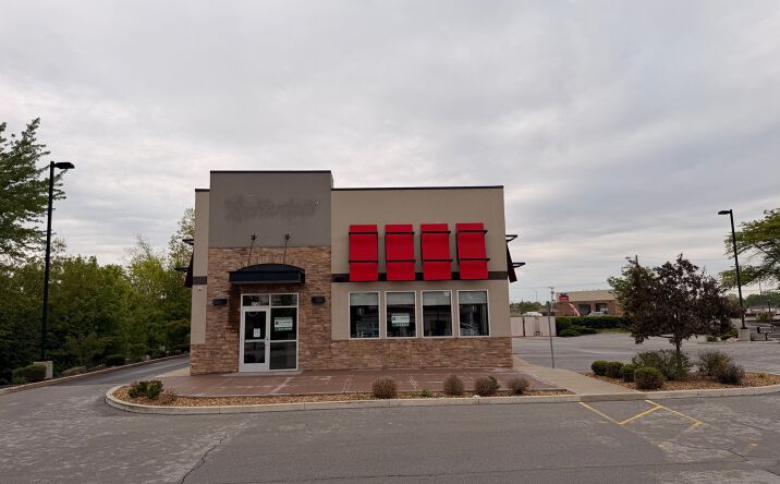 Pictures of Retail property located at 2720 Maplecrest Road, Fort Wayne, IN 46815 for lease - image #1