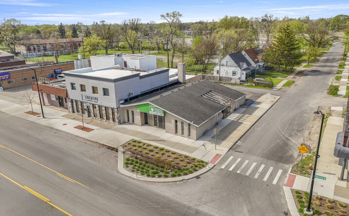 Pictures of Retail, Office property located at 17600 W WARREN AVE, DETROIT, MI 48228-3509 for lease - image #1