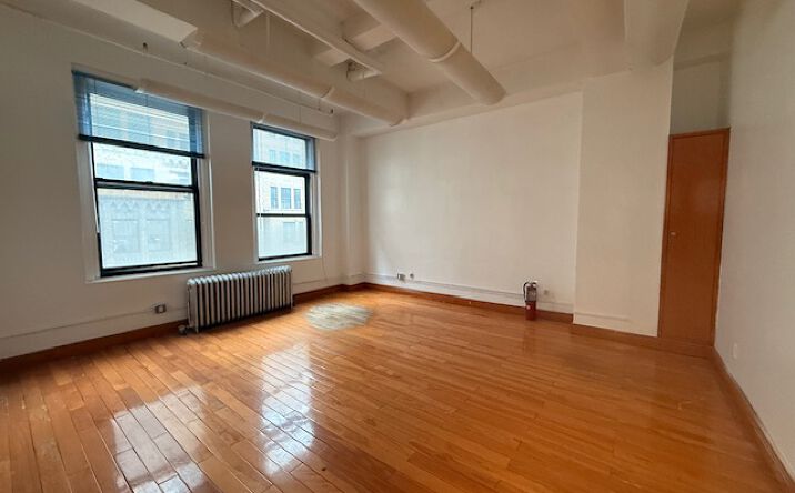 Pictures of Office property located at West 35th Street, New York, NY 10001 for lease - image #1