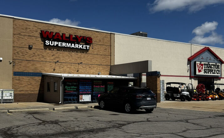 Pictures of Retail property located at 3200 Gratiot Boulevard, Marysville, MI 48040 for lease - image #1