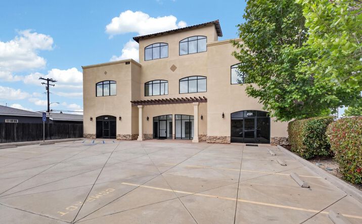 Pictures of Office, Retail property located at 4101 Rosemead Blvd, Pico Rivera, CA 90660 for lease - image #1