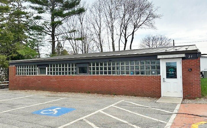 Pictures of Retail, Office, Special Purpose property located at 25 Yarmouth Crossing, Yarmouth, ME 04096-6740 for lease - image #1