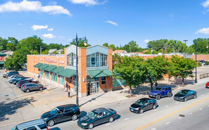 Pictures of Retail property located at 650 W 63RD ST, CHICAGO, IL 60621-2012 for lease - image #1